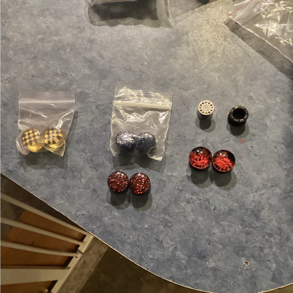 Source Unknown Multicolor Stud Earrings Set - image 1